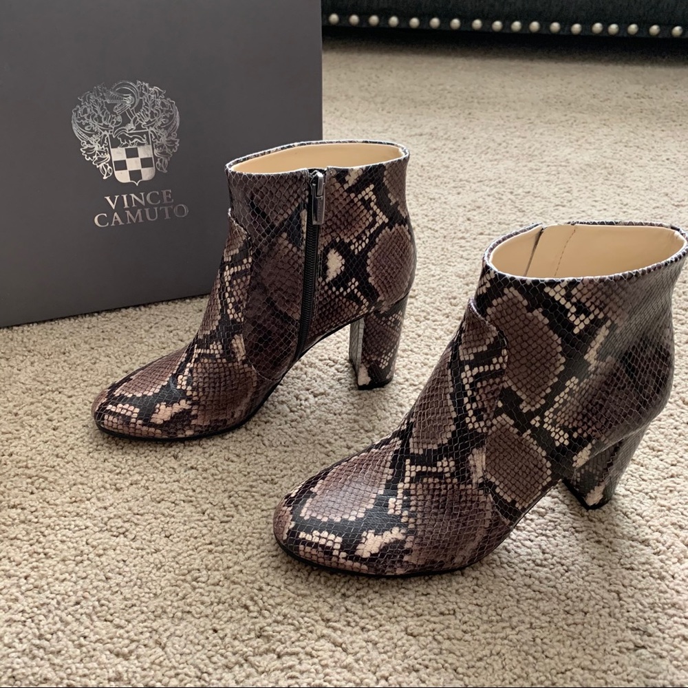 NEW Vince Camuto Taupe Snake Print Leather Bootie - Picture 9 of 14